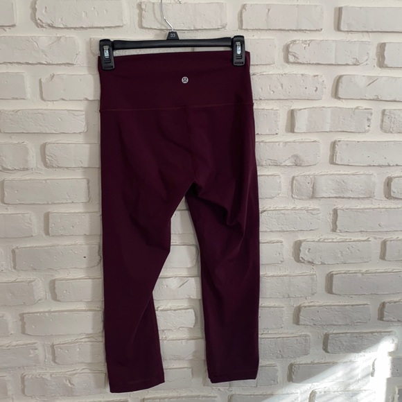 Lululemon Cropped Leggings - Picture 1 of 2